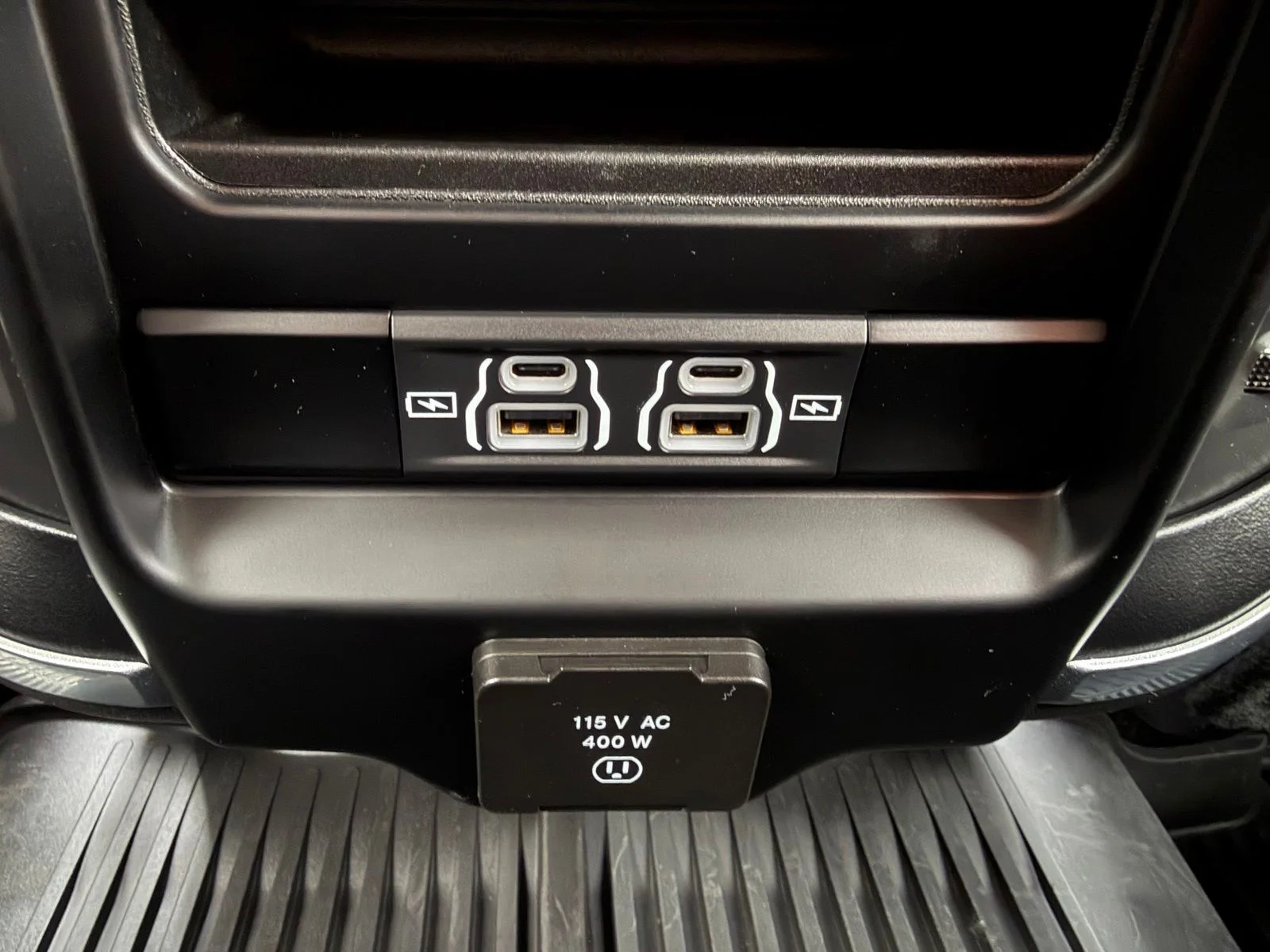 Used 2024 Silver Ram Laramie image 32