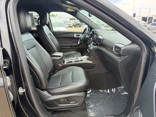 Used 2020 Black Ford Limited image 52
