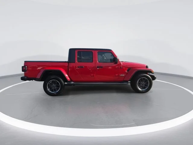 Used 2021 Red Jeep Overland image 9