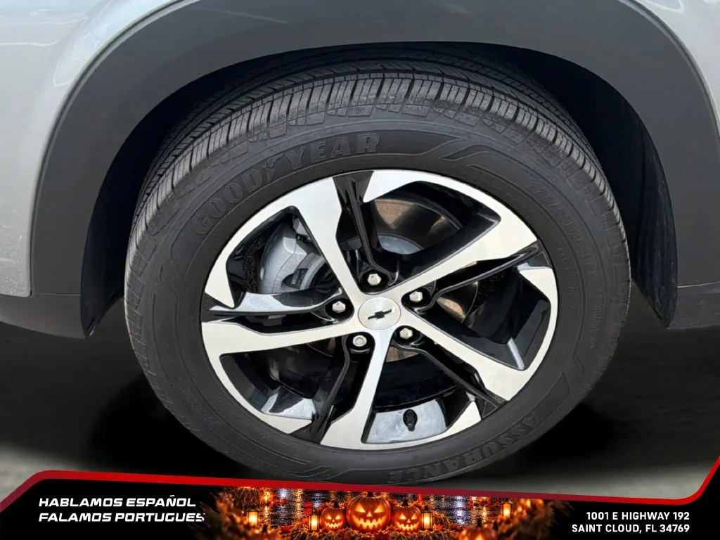 Used 2024 Sterling Gray Metallic Chevrolet 1RS image 10
