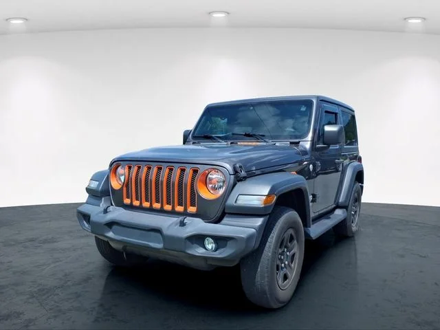 Used 2020 Gray Jeep Sport image 4