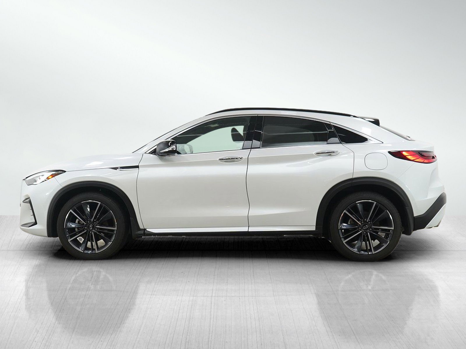 Used 2025 INFINITI QX55 Sensory with VIN 3PCAJ5LR4SF108733 for sale in Minneapolis, Minnesota