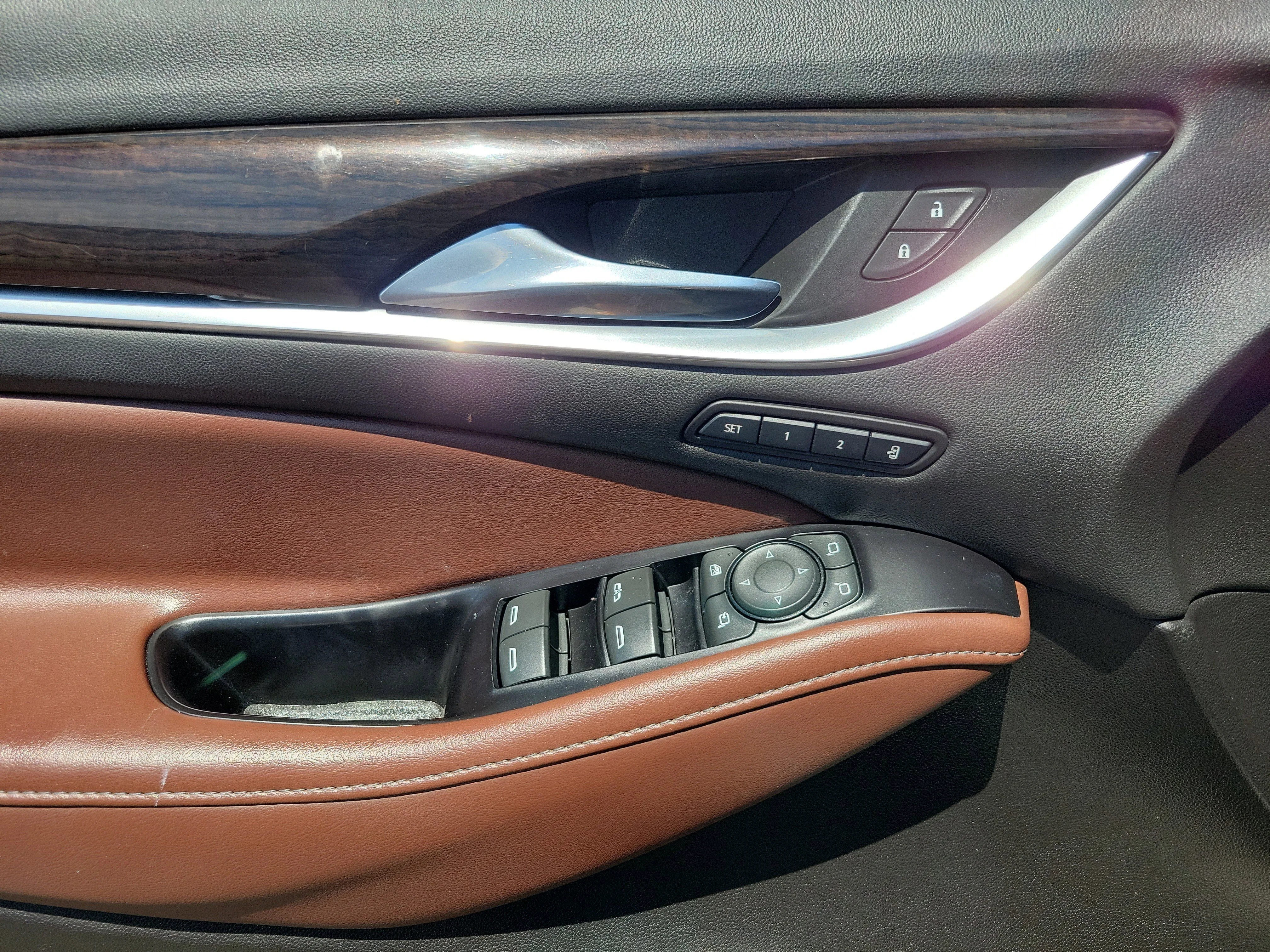 Used 2020 Champagne Gold Metallic Buick Avenir image 9
