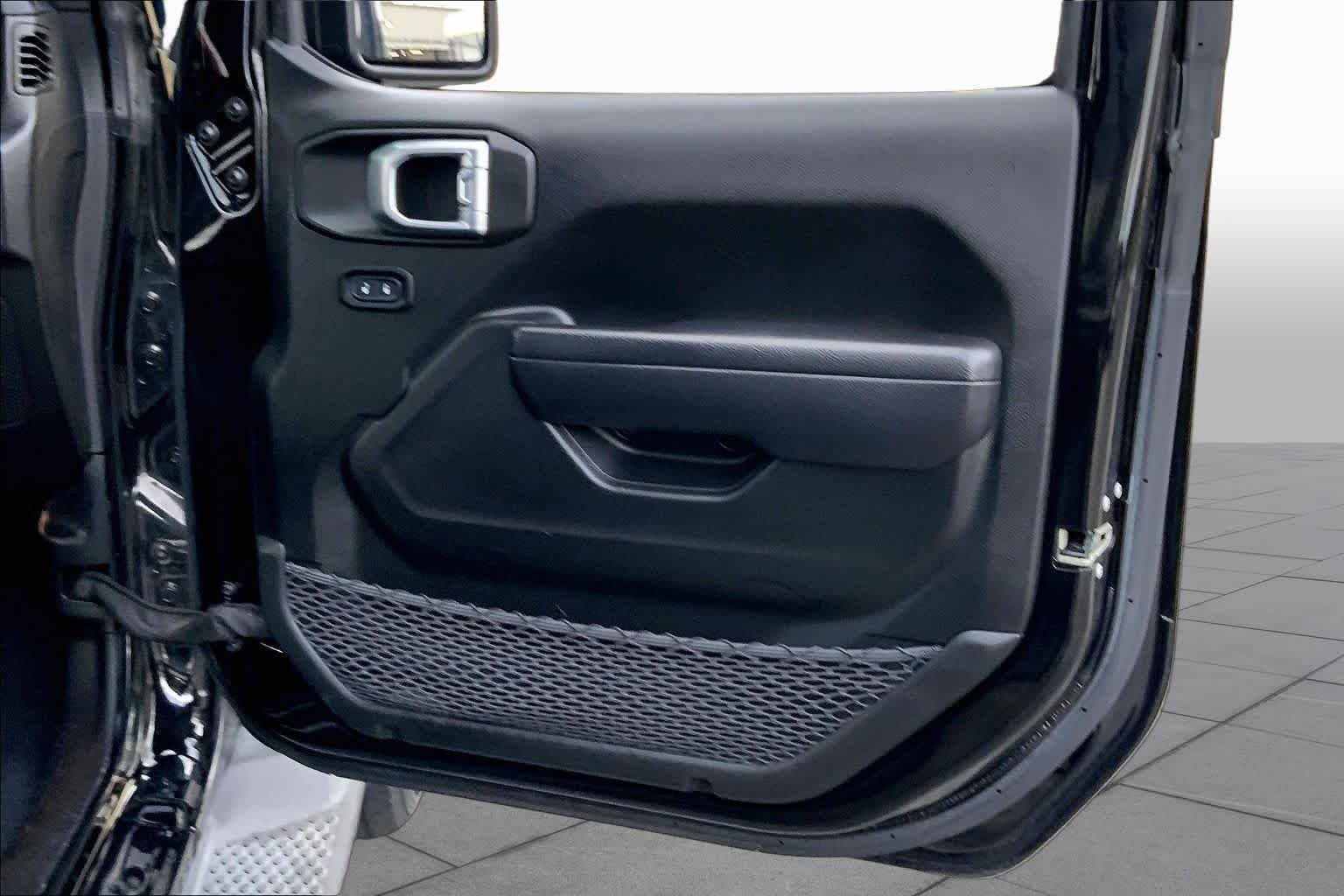 Used 2023 Black Clearcoat Jeep Sport Altitude image 23
