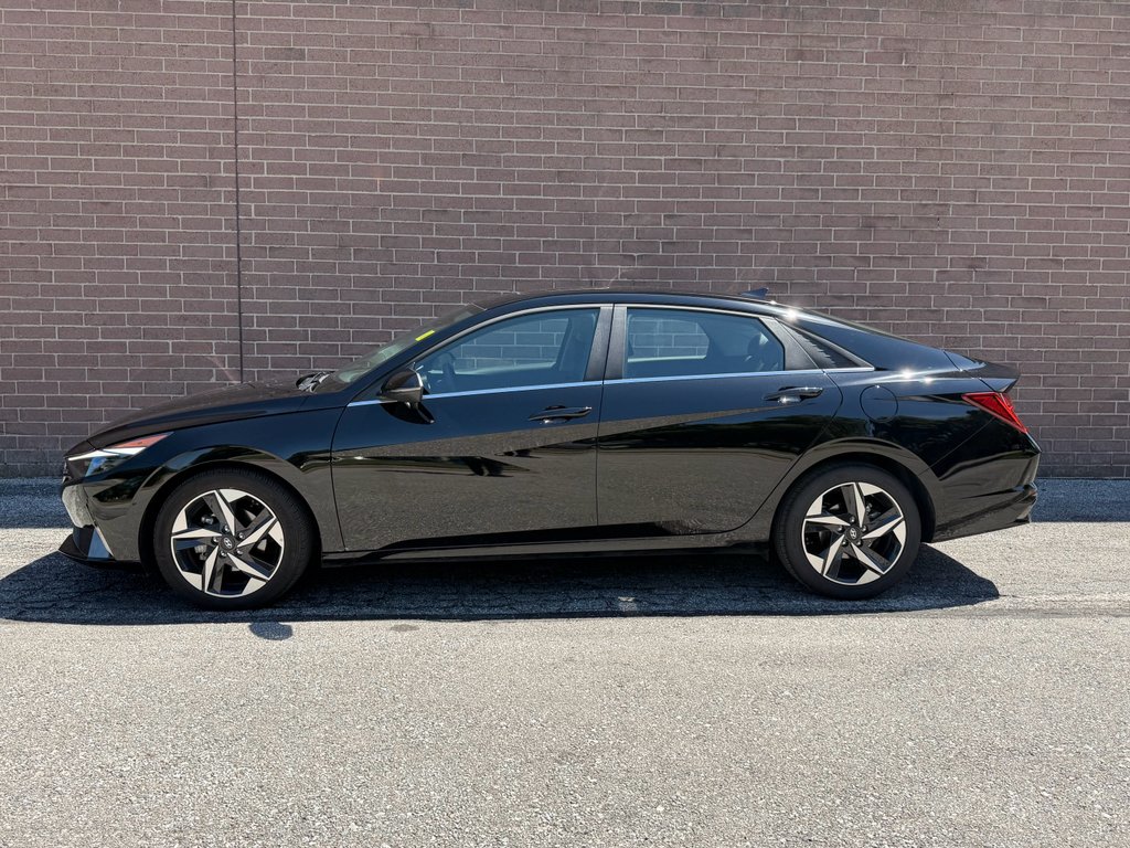Certified Used 2023 Onyx Black Hyundai Limited image 2