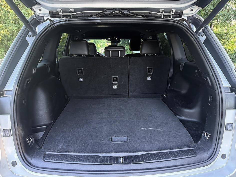 Used 2024 Silver Zynith Jeep Altitude image 21
