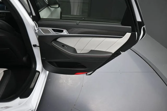 Used 2018 White Genesis 3.3T Sport image 68
