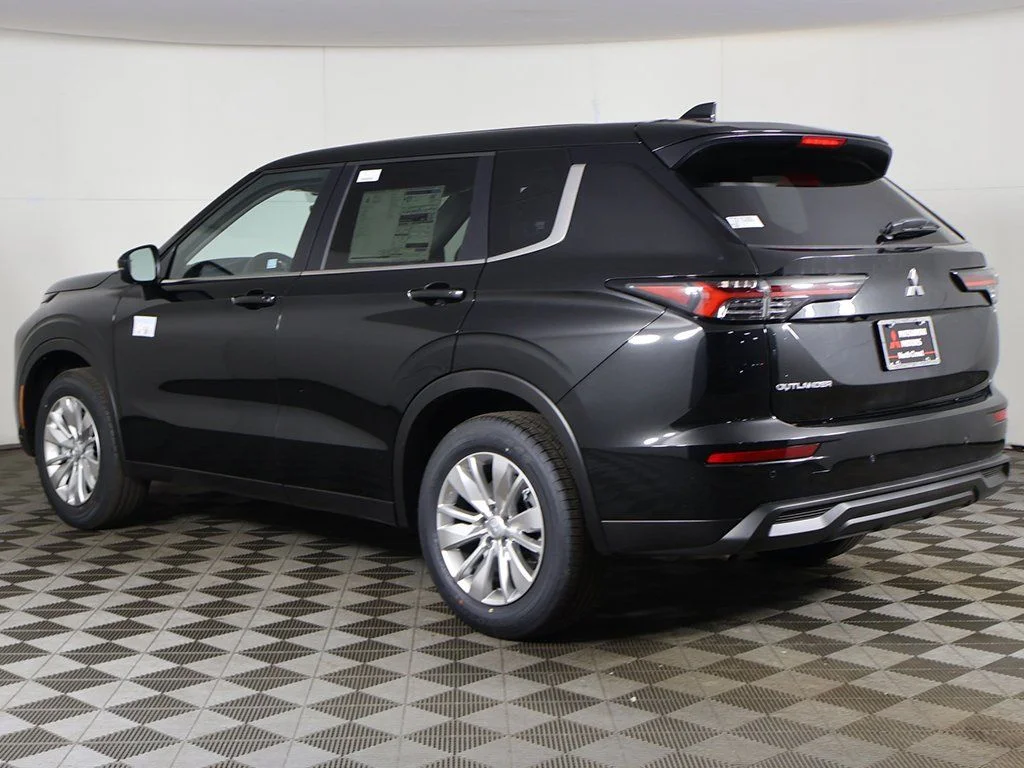 New 2026 Black Mitsubishi ES image 10