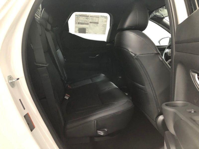 New 2026 White Hyundai SEL AWD image 10