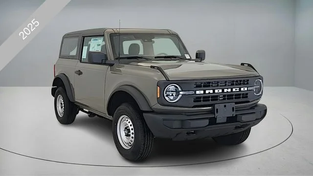 2025 Ford Bronco Base 4x4's photo