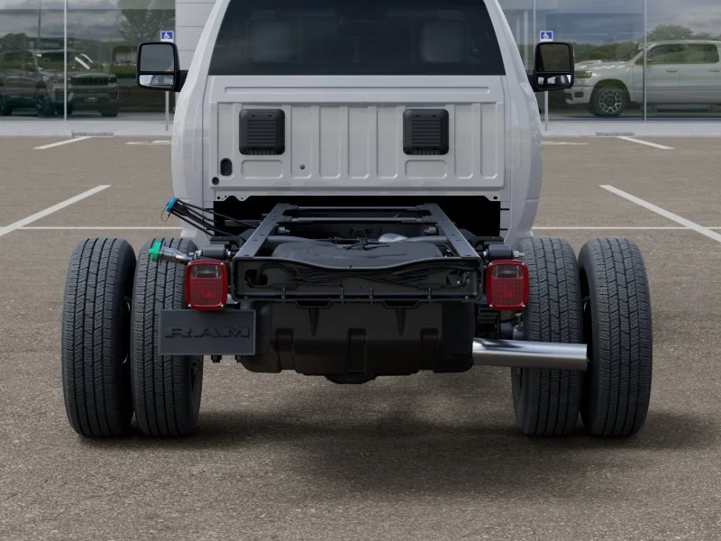 New 2026 Bright White Clearcoat RAM Tradesman image 40