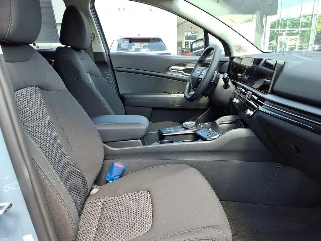 New 2027 Blue Kia S image 7