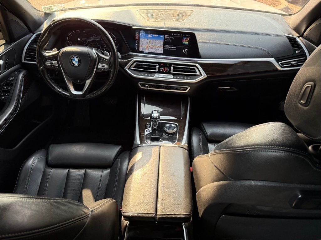 Used 2020 White BMW xDrive40i image 28