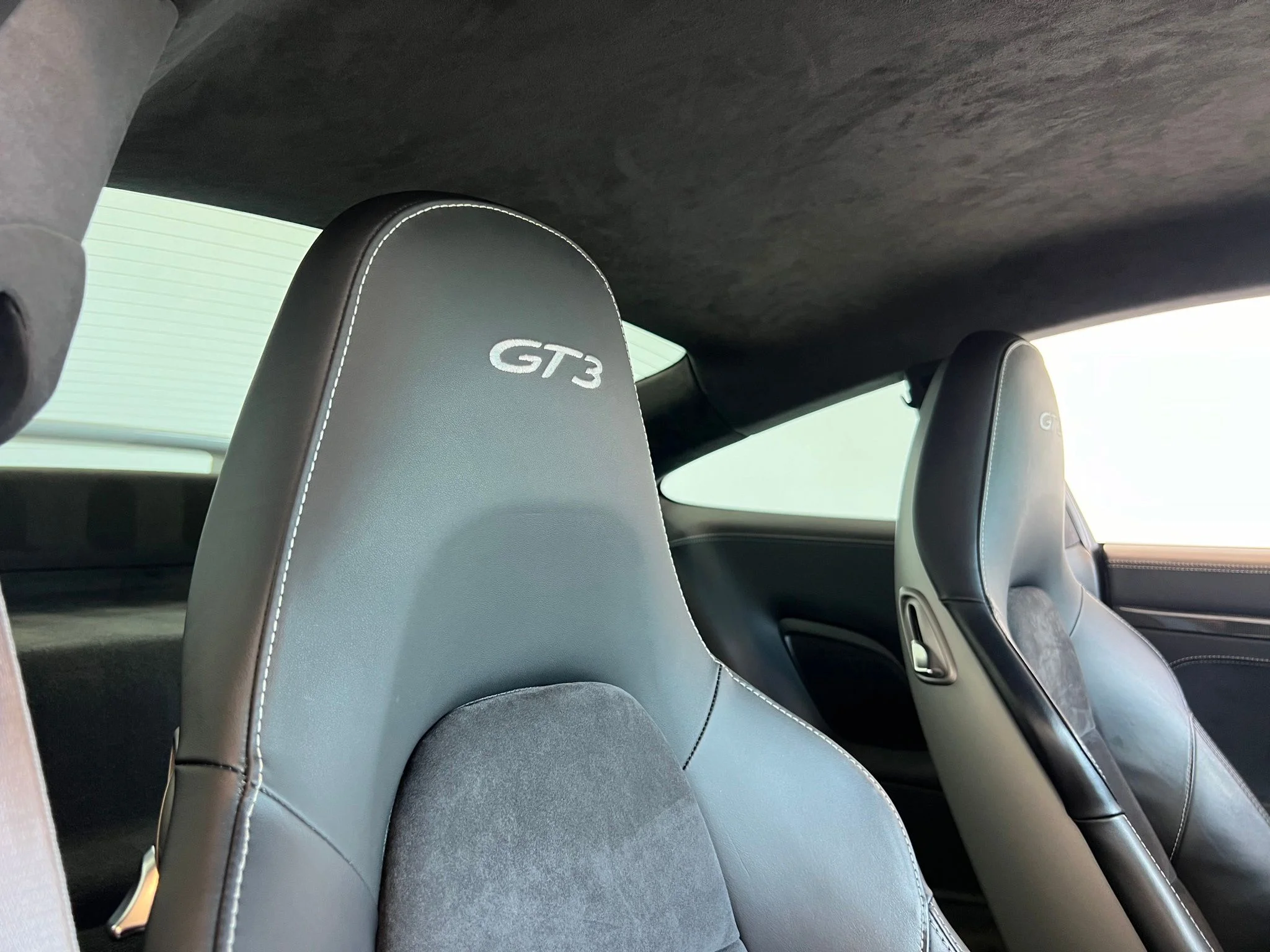 Used 2018 White Porsche GT3 image 19