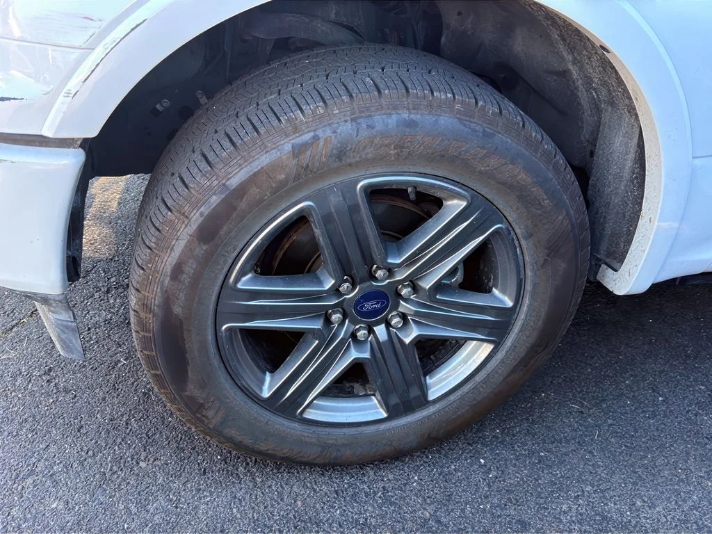 Used 2020 Oxford White Ford XLT image 5