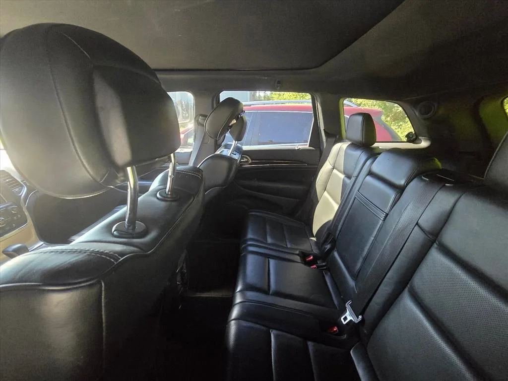 Used 2016 Black Jeep Overland image 5
