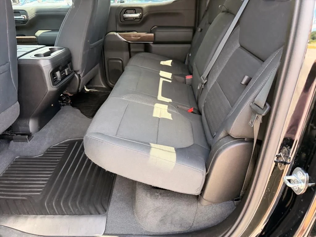 Used 2019 Black Chevrolet RST image 17