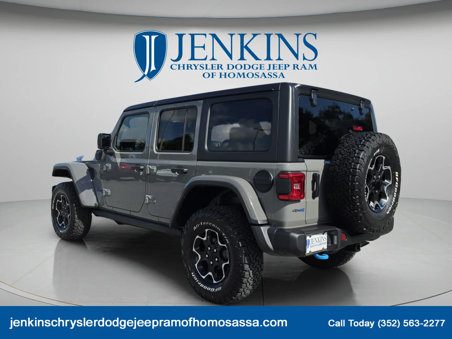 Used 2023 Sting-Gray Clearcoat Jeep Rubicon image 7