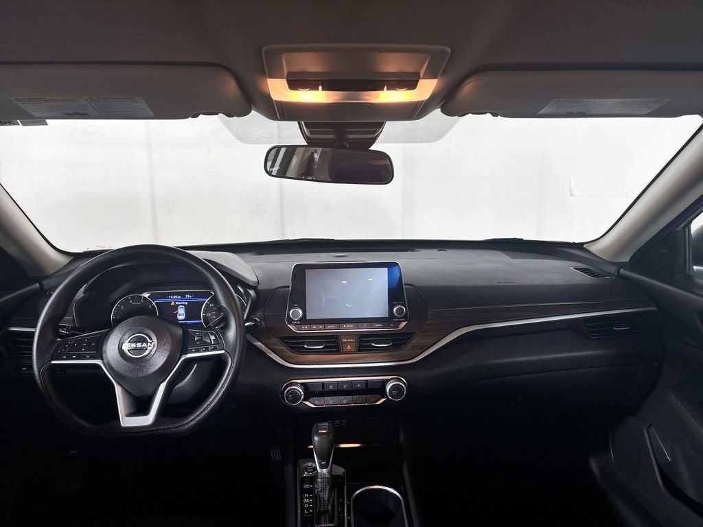 Used 2024 Silver Nissan 2.5 SV image 12