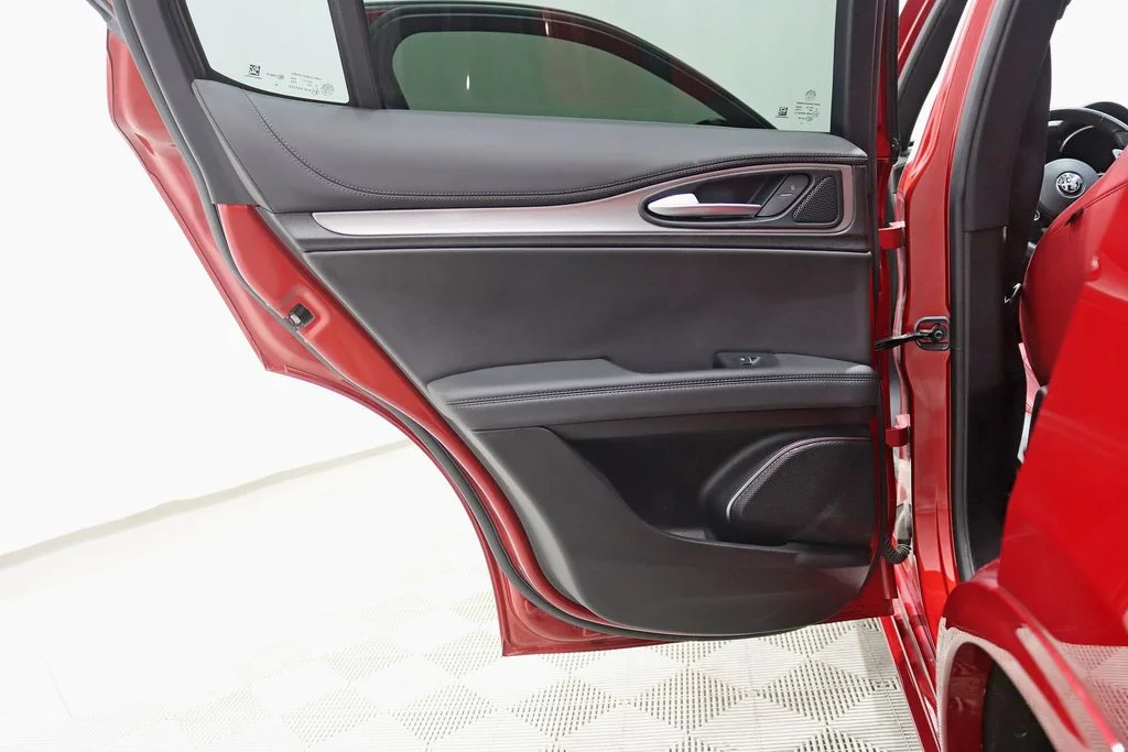 2023 Alfa Romeo Stelvio Veloce