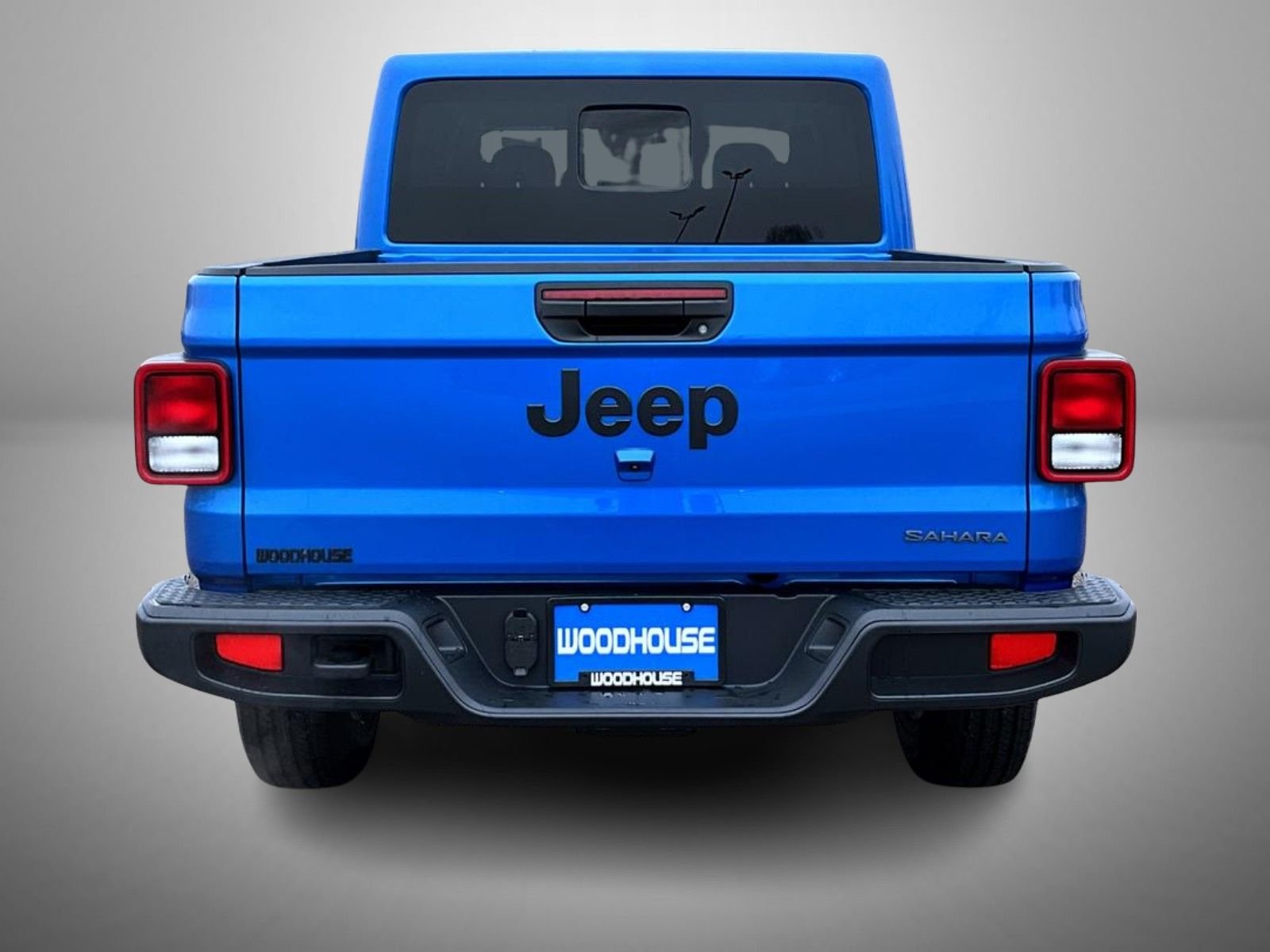New 2026 Hydro Blue Pearl-Coat Exterior Paint Jeep Sahara image 6