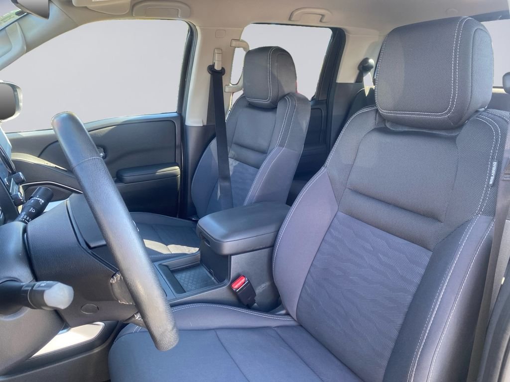 Used 2022 Gray Nissan SV image 17