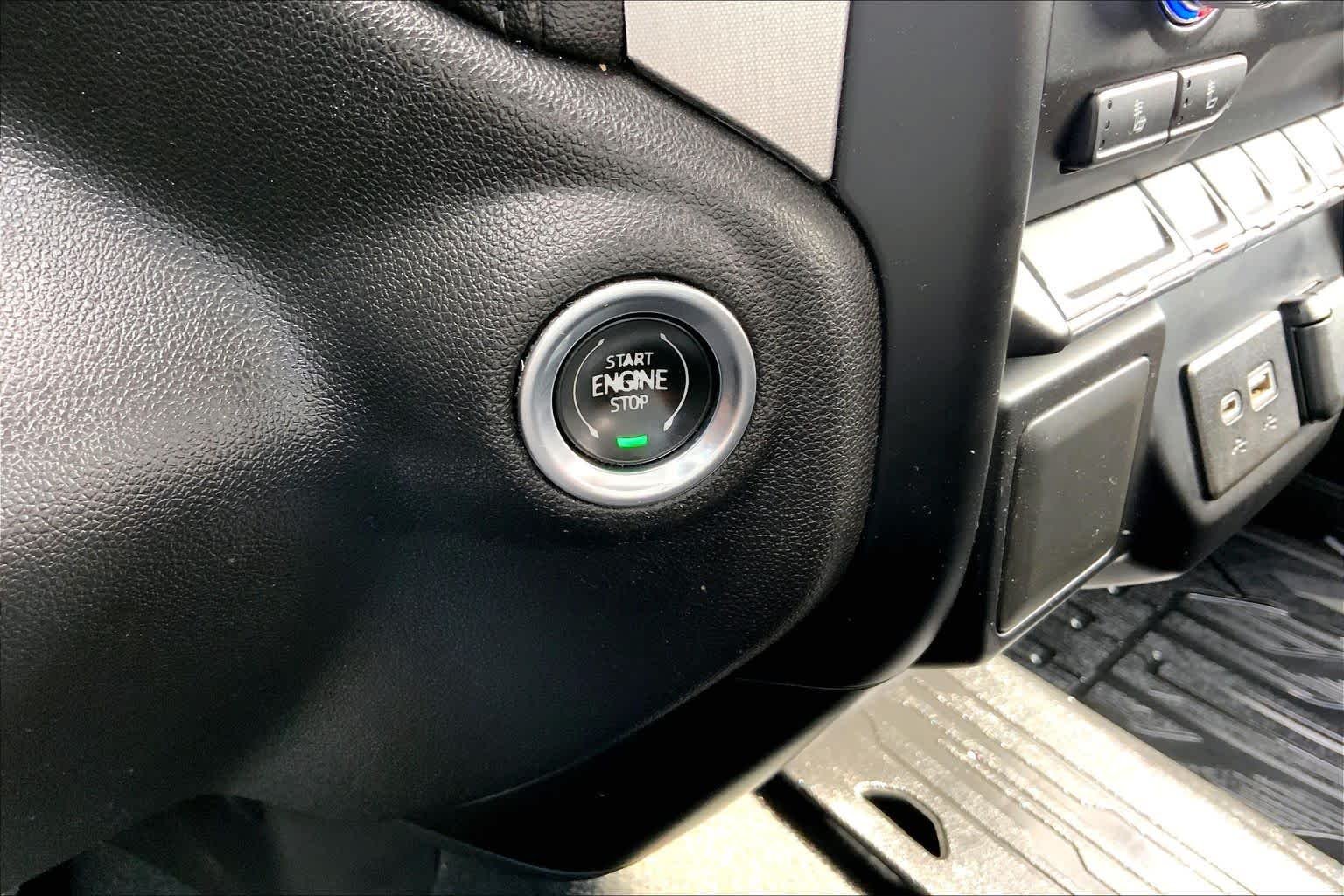 Used 2021 Pacific Blue Metallic GMC Elevation image 35