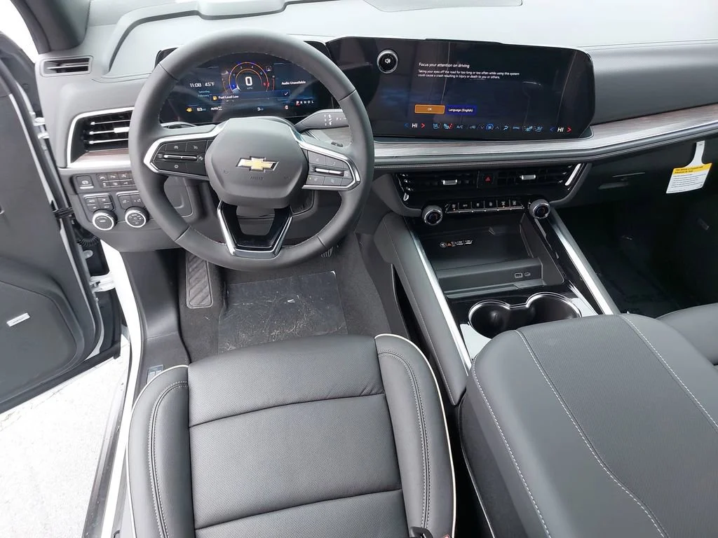 2025 Chevrolet Suburban Premier - Photo 16
