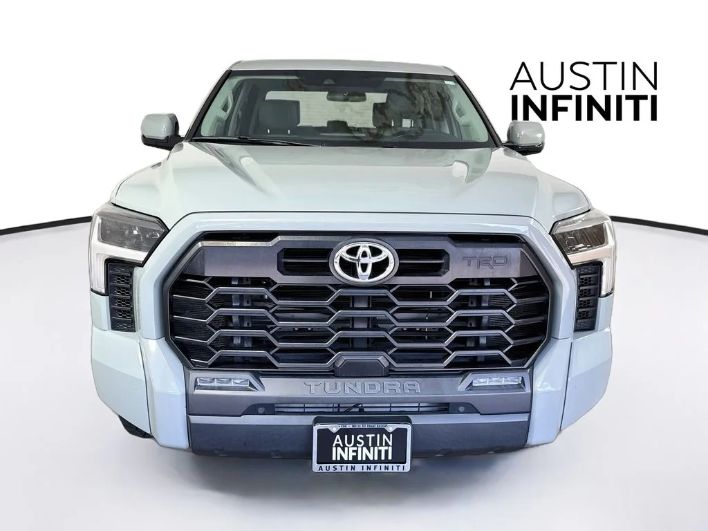 Used 2022  Toyota SR5 image 2