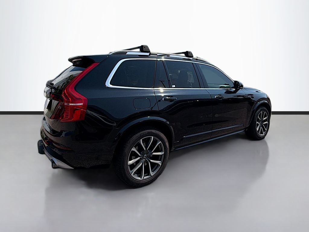 Used 2019 Black Volvo T5 Momentum image 5