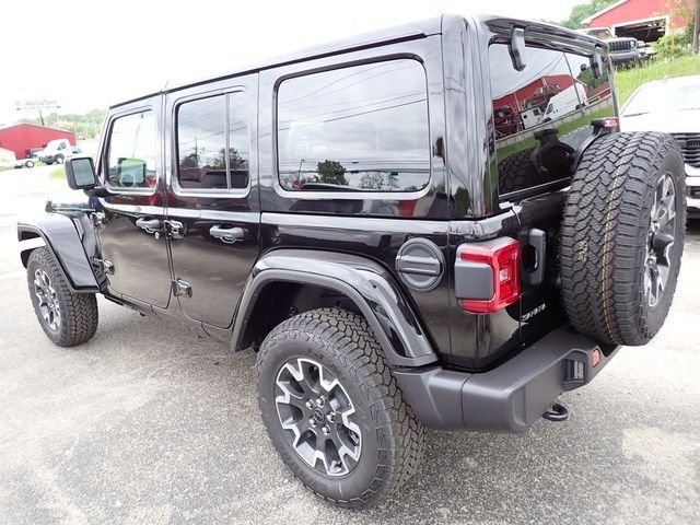 New 2025 Black Clear-Coat Exterior Paint Jeep Sahara image 3