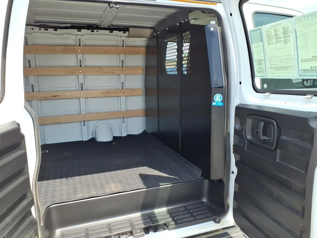 Used 2025 White Chevrolet Work Van image 29
