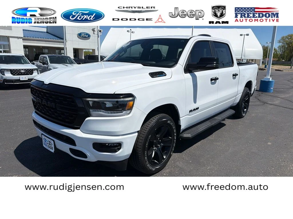2023 RAM 1500 Big Horn/Lone Star 4x4 Crew Cab 5'7's photo