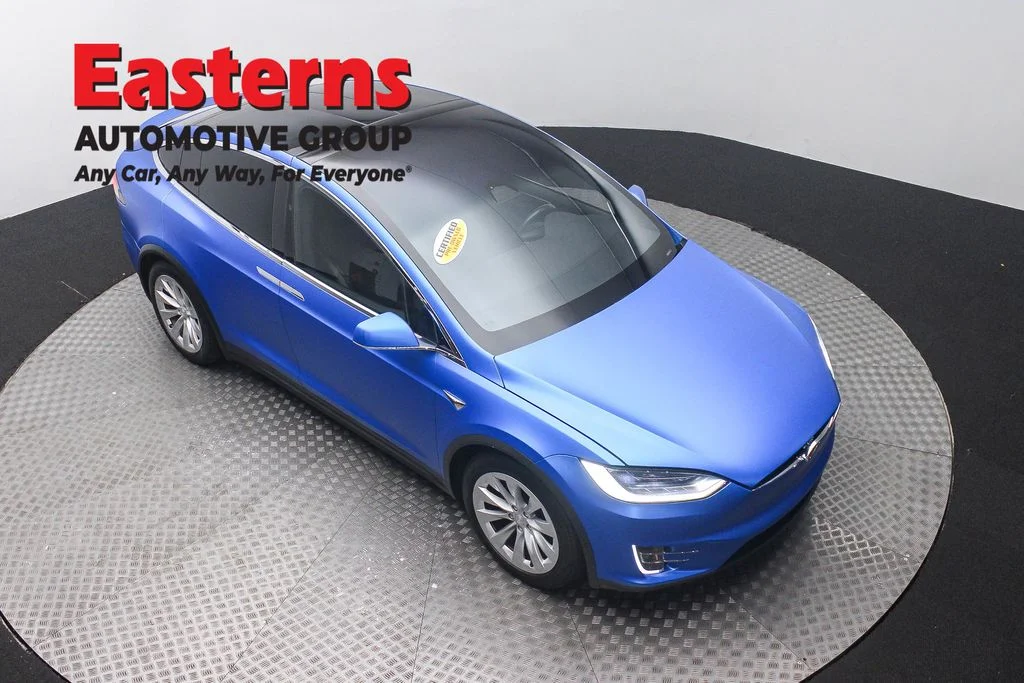 Used 2019 Blue Tesla 75D image 3