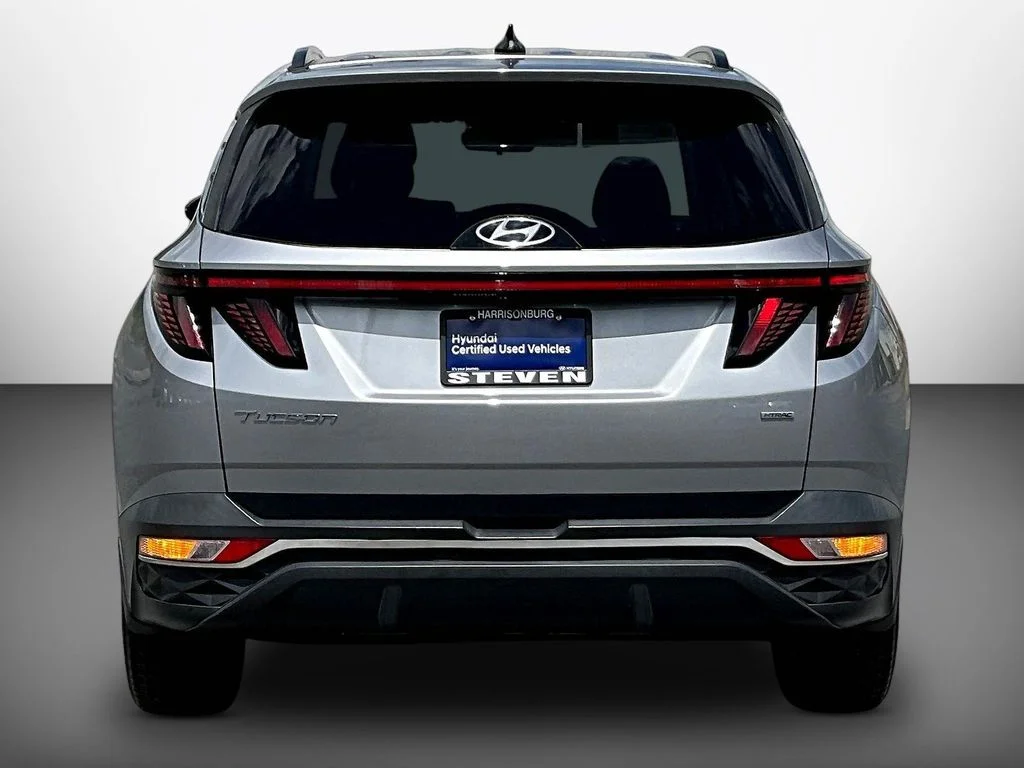 Used 2022 Silver Hyundai SEL image 5