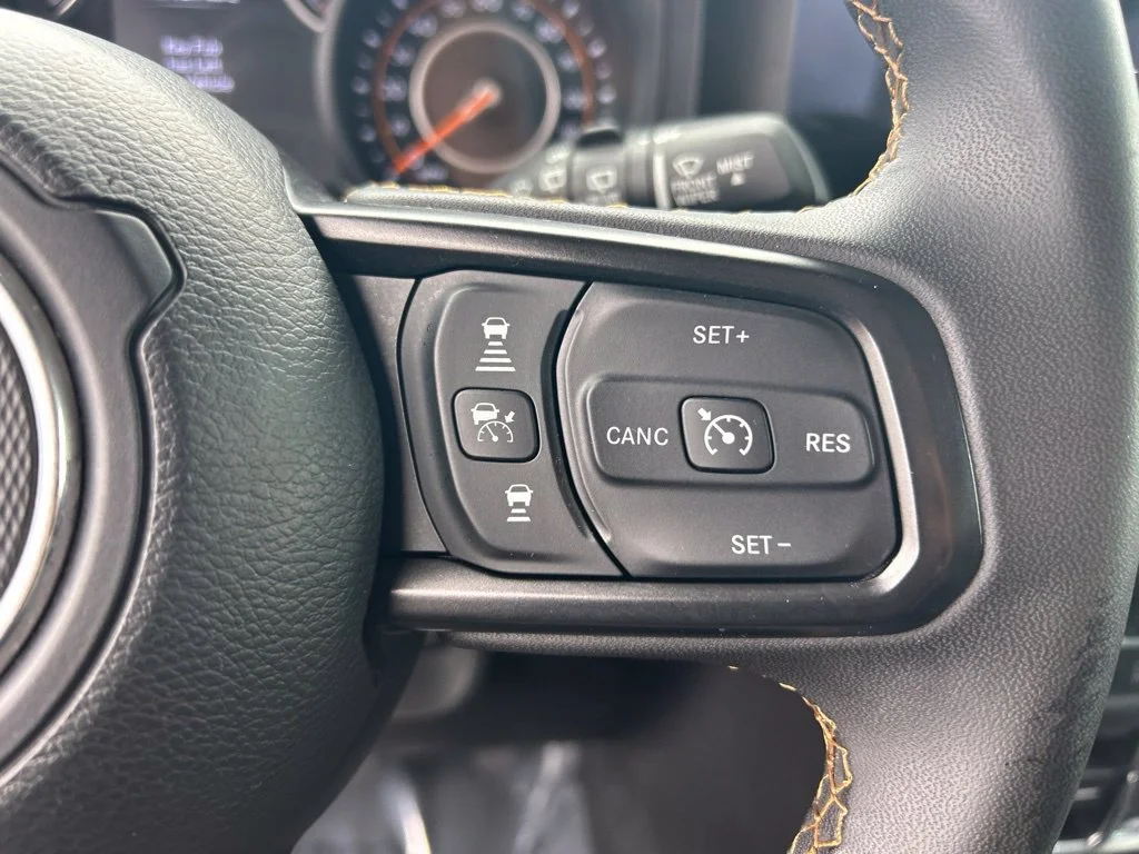 Used 2024 Red Jeep Sport S image 41