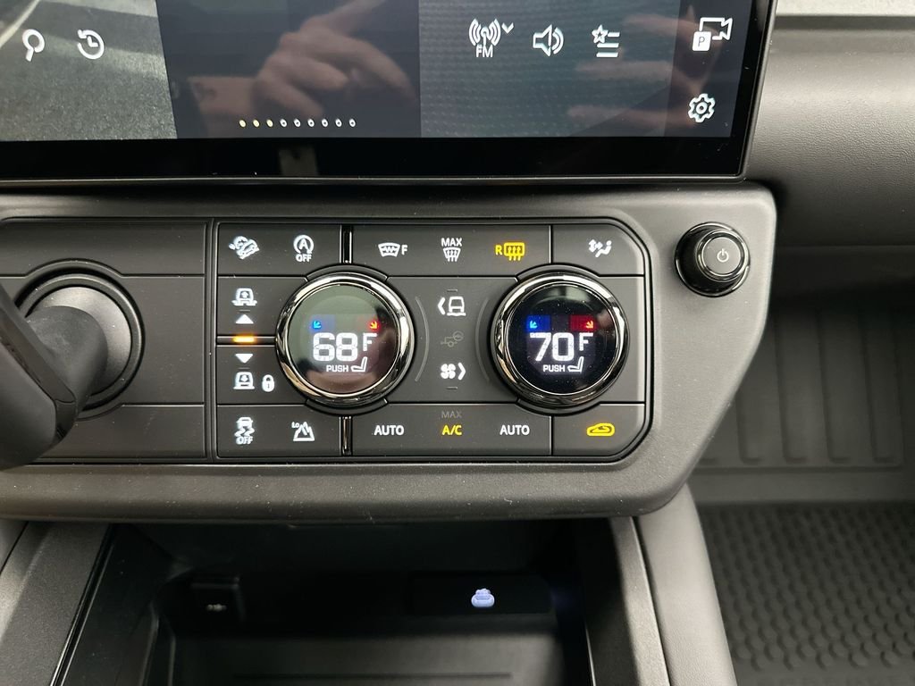 New 2026 Charente Grey Land Rover OCTA image 23