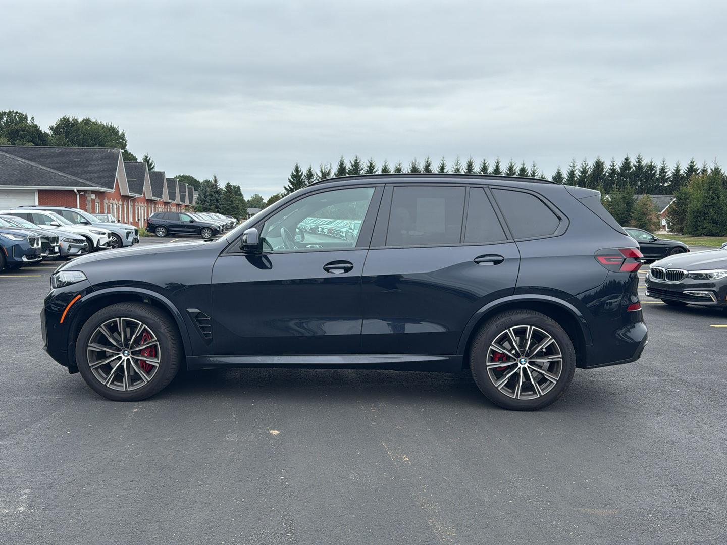Used 2025 Carbon Black Metallic BMW xDrive40i image 6