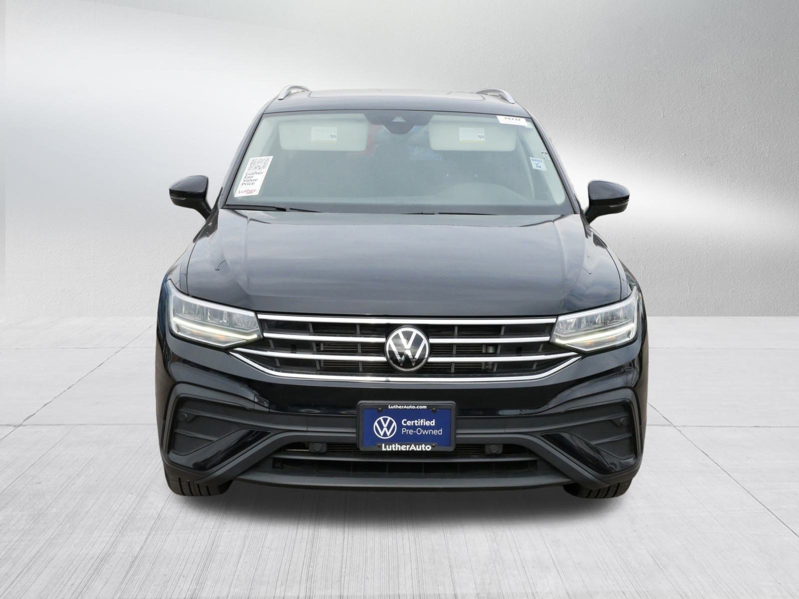 Certified 2022 Volkswagen Tiguan SE with VIN 3VV2B7AX1NM061595 for sale in Brooklyn Center, Minnesota