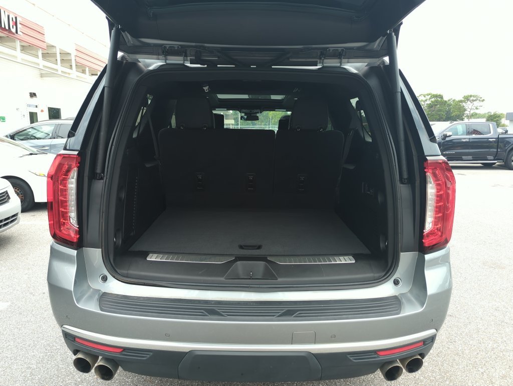 Used 2023 Silver GMC Denali image 31