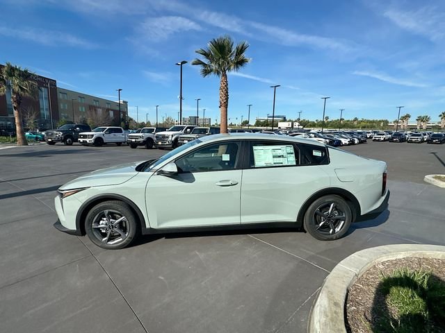 Used 2026 Haze Kia LXS image 4