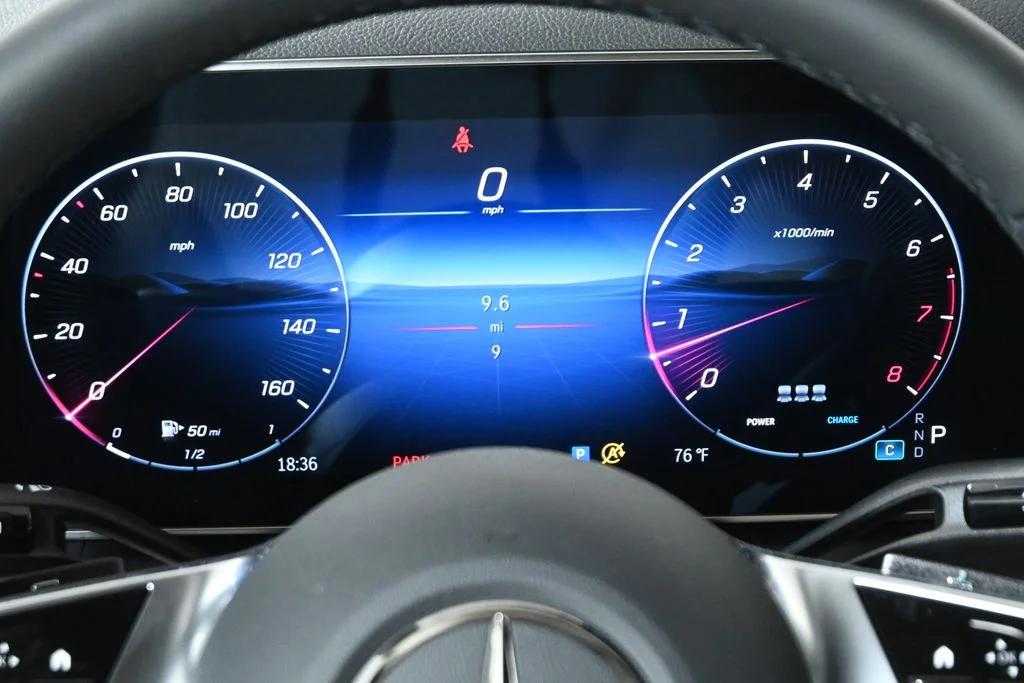 Used 2027 Gray Mercedes-Benz GLC 300 image 19