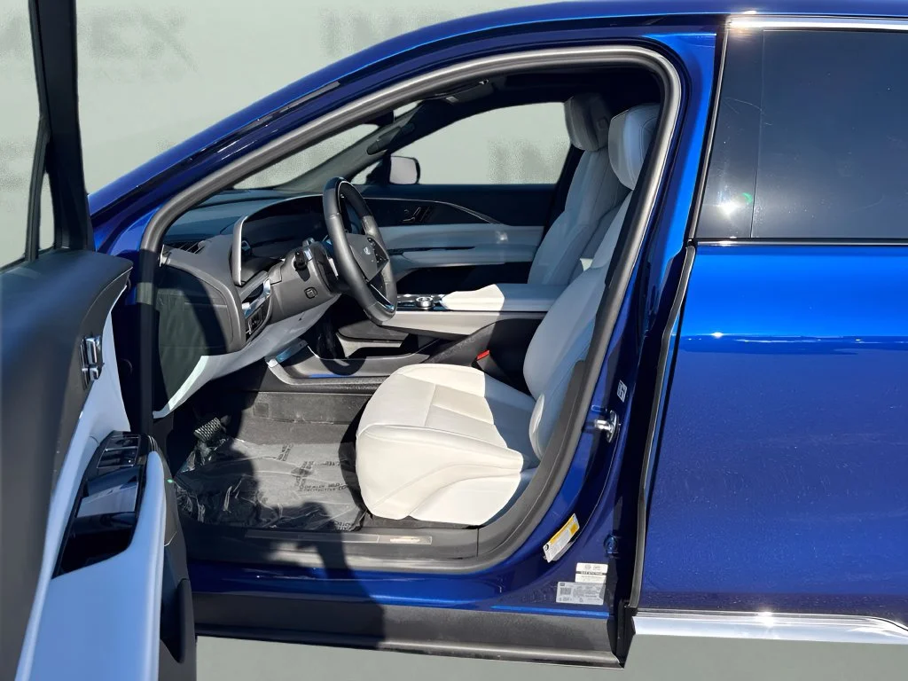 Used 2024 Blue Cadillac Luxury image 9