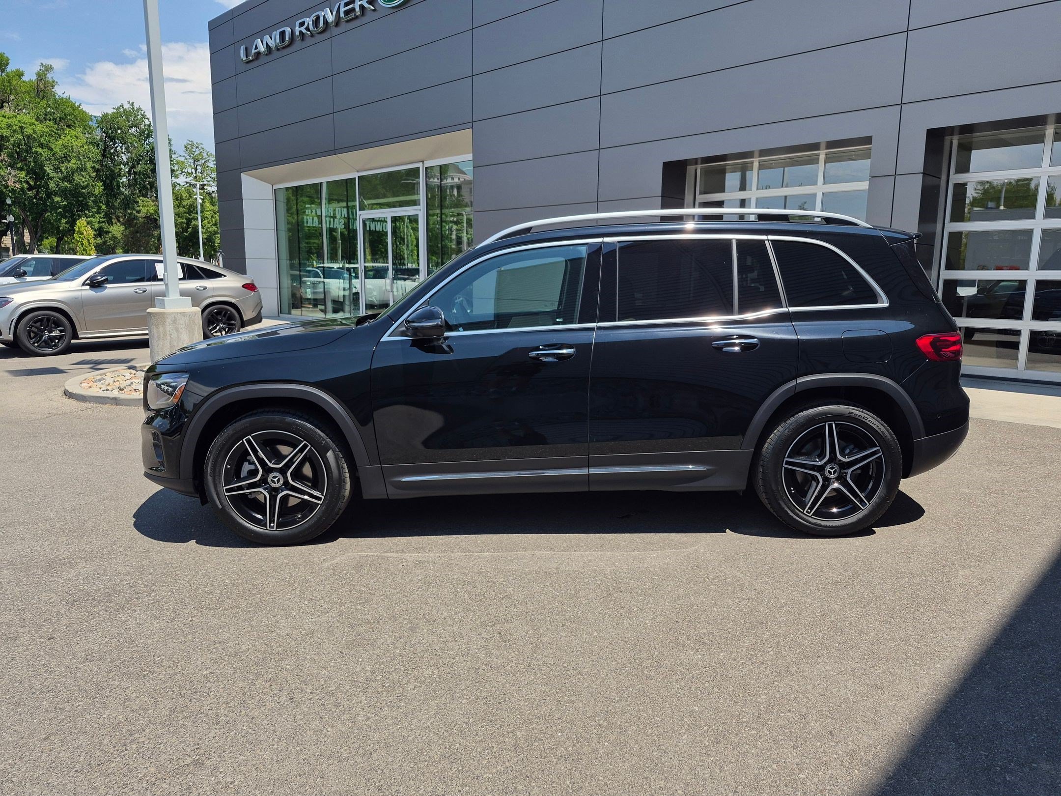 New 2026 Night Black Mercedes-Benz GLB 250 image 7