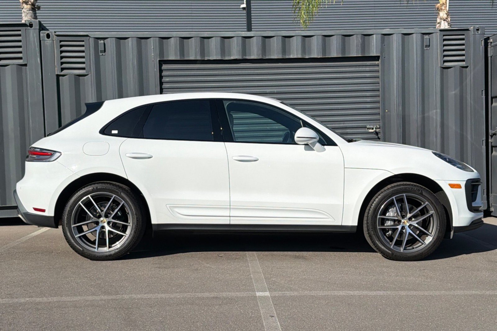 Used 2022 White Porsche  image 9