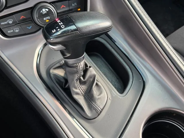 Used 2023 White Dodge SXT image 16