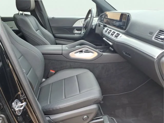Used 2025  Mercedes-Benz GLS 450 image 25