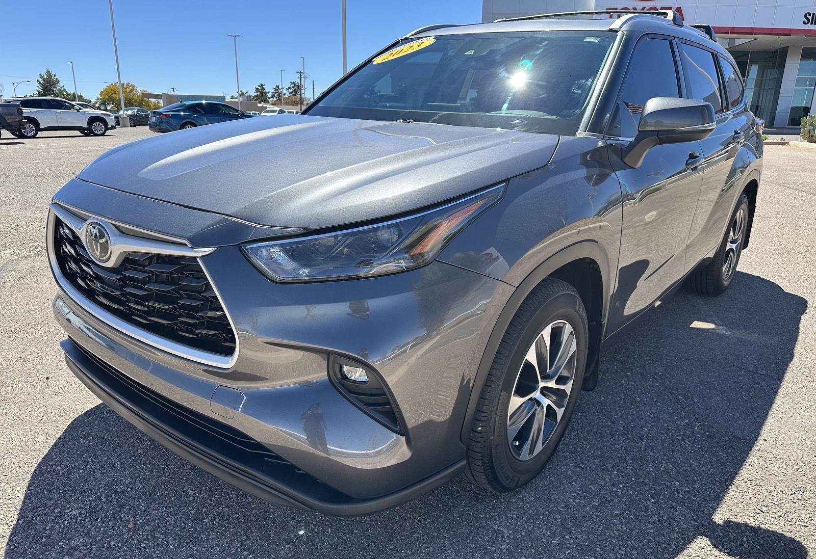 2023 Toyota Highlander XLE - Photo 11