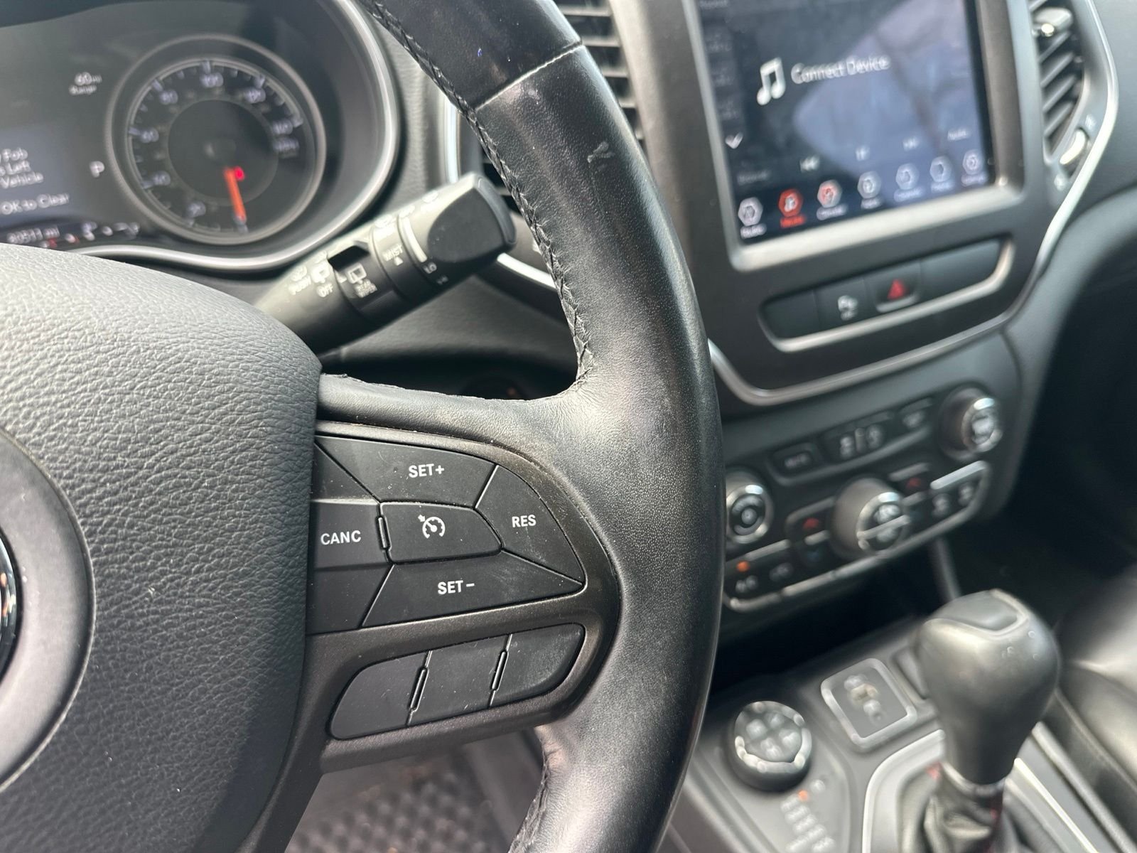 Used 2019 Diamond Black Crystal Pearlcoat Jeep Trailhawk image 30