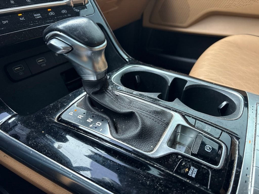2022 Kia Carnival EX - Photo 22